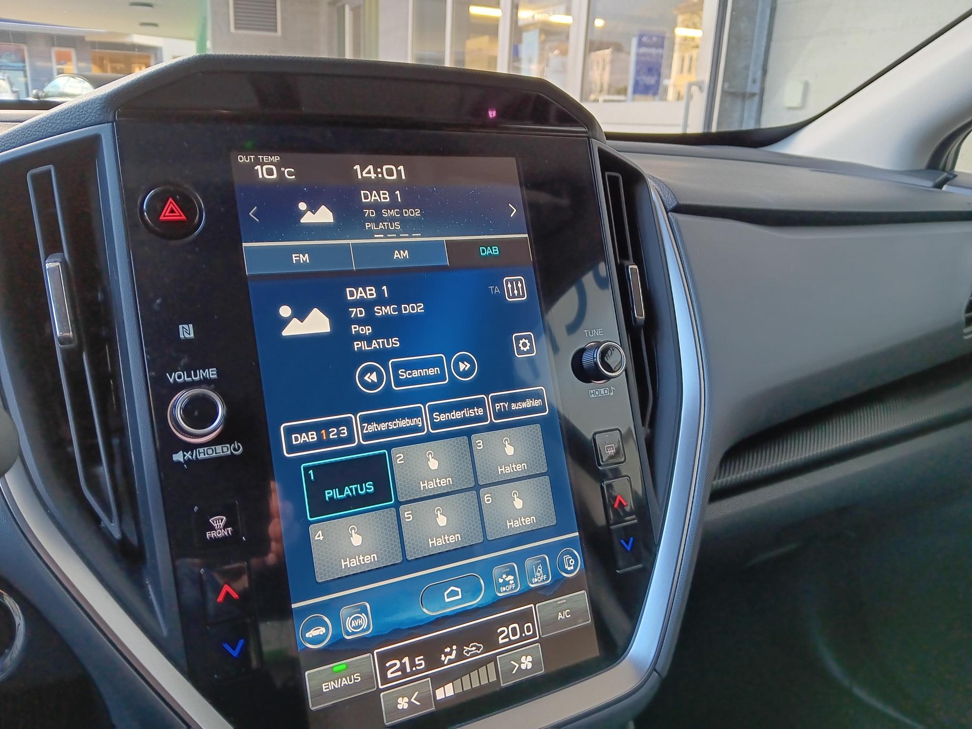 SUBARU Crosstrek 2.0 e-Boxer Swiss Plus AWD Lineartronic-image-10