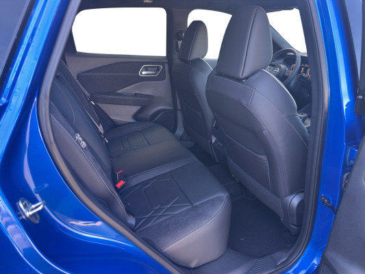NISSAN Qashqai 1.3MHEV N-De. 4x4-image-10