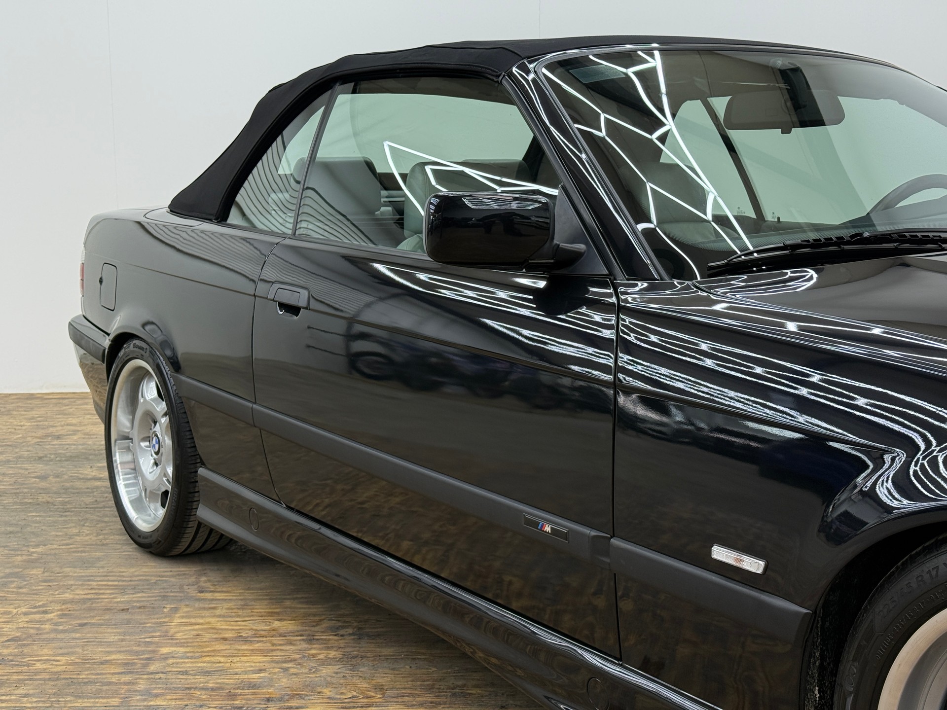 BMW 328i A Cabrio Sport-image-17