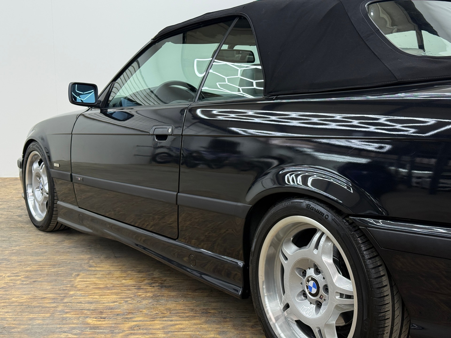 BMW 328i A Cabrio Sport-image-8