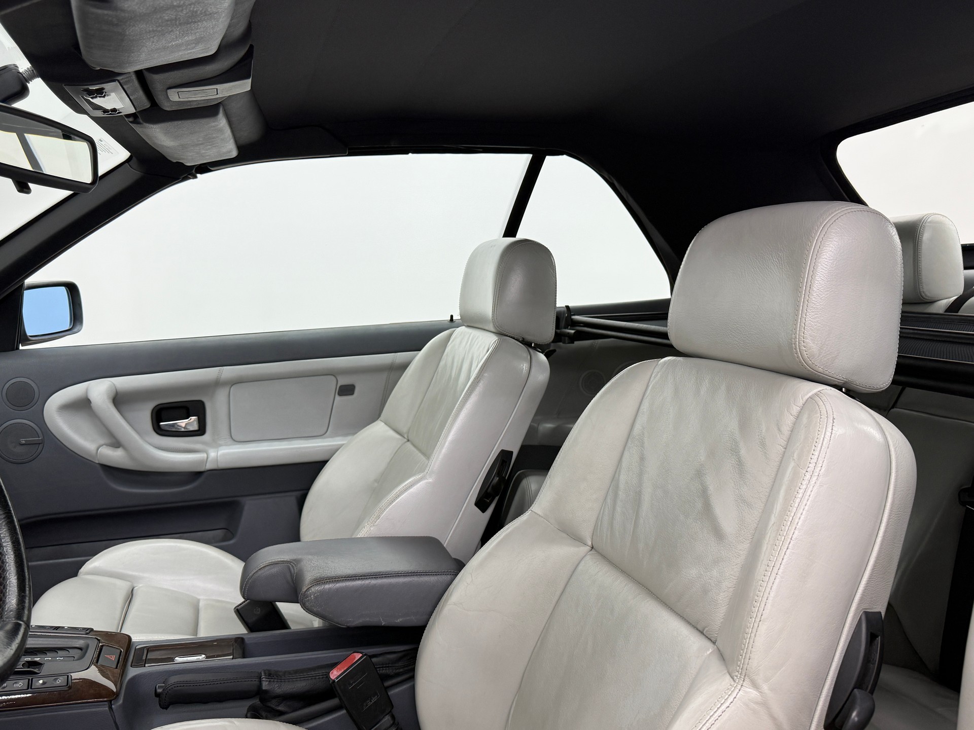 BMW 328i A Cabrio Sport-image-21