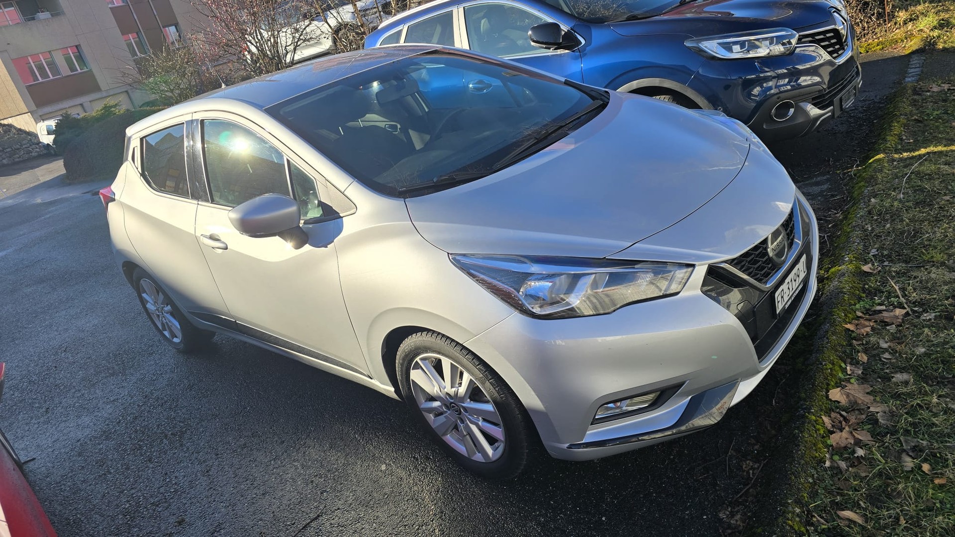 NISSAN Micra IG-T 100 n-sport Xtronic Navigation , PDC, 8 pneus (frisch MFK, exp.2.2026)-image-2