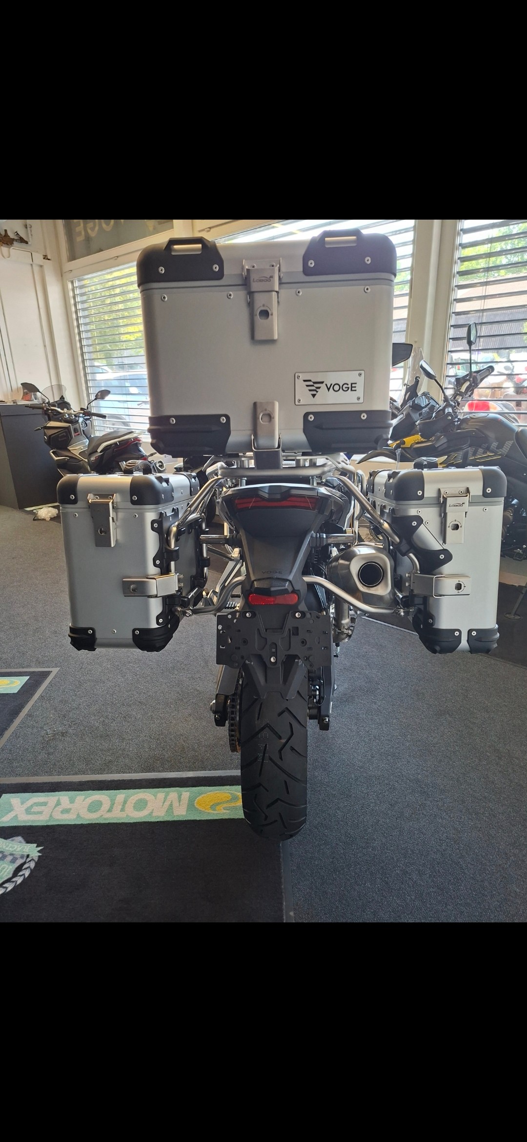 VOGE 900DSX-image-11