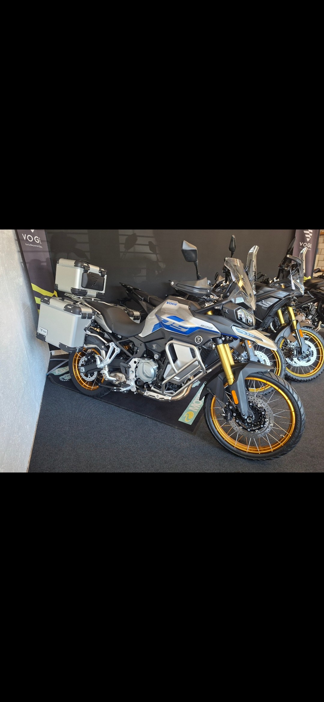 VOGE 900DSX