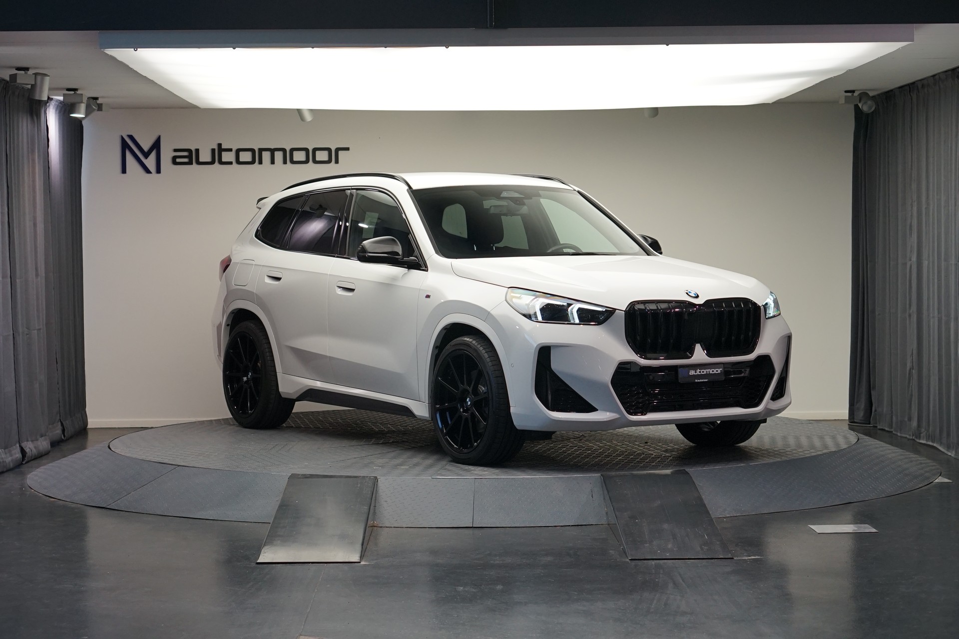 BMW X1 xDrive 23d 48V M Sport *CH-Fahrzeug*-showroom-element-2