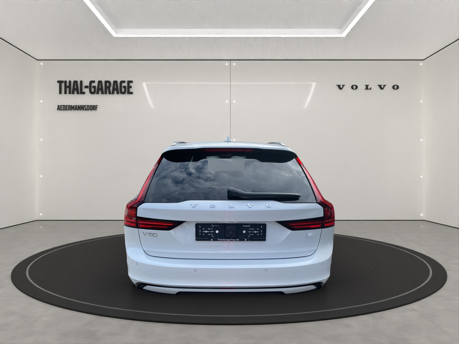 VOLVO V90 2.0 T8 TE Ultimate Dark eAWD-showroom-element-3