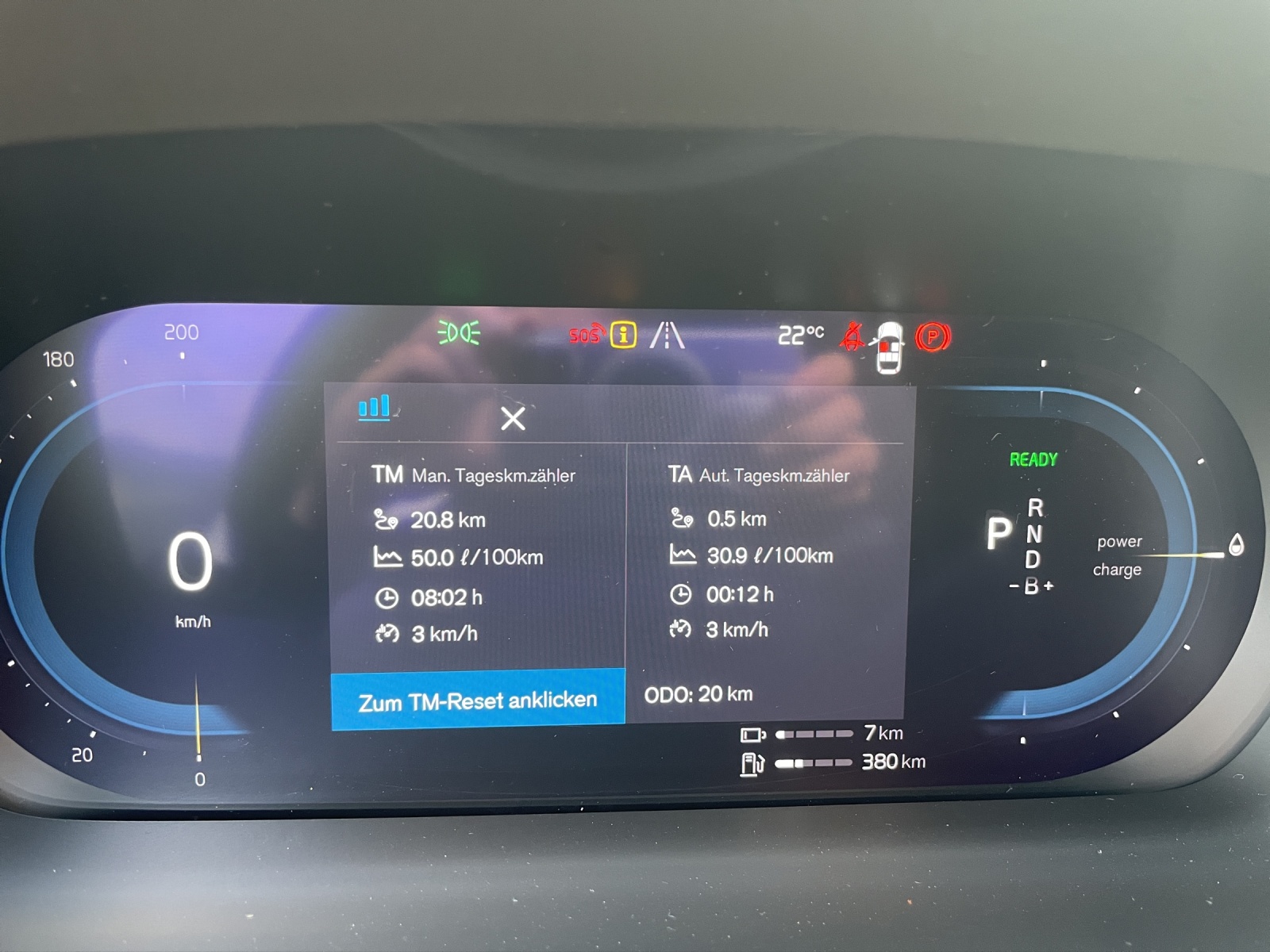 VOLVO V90 2.0 T8 TE Ultimate Dark eAWD-image-9