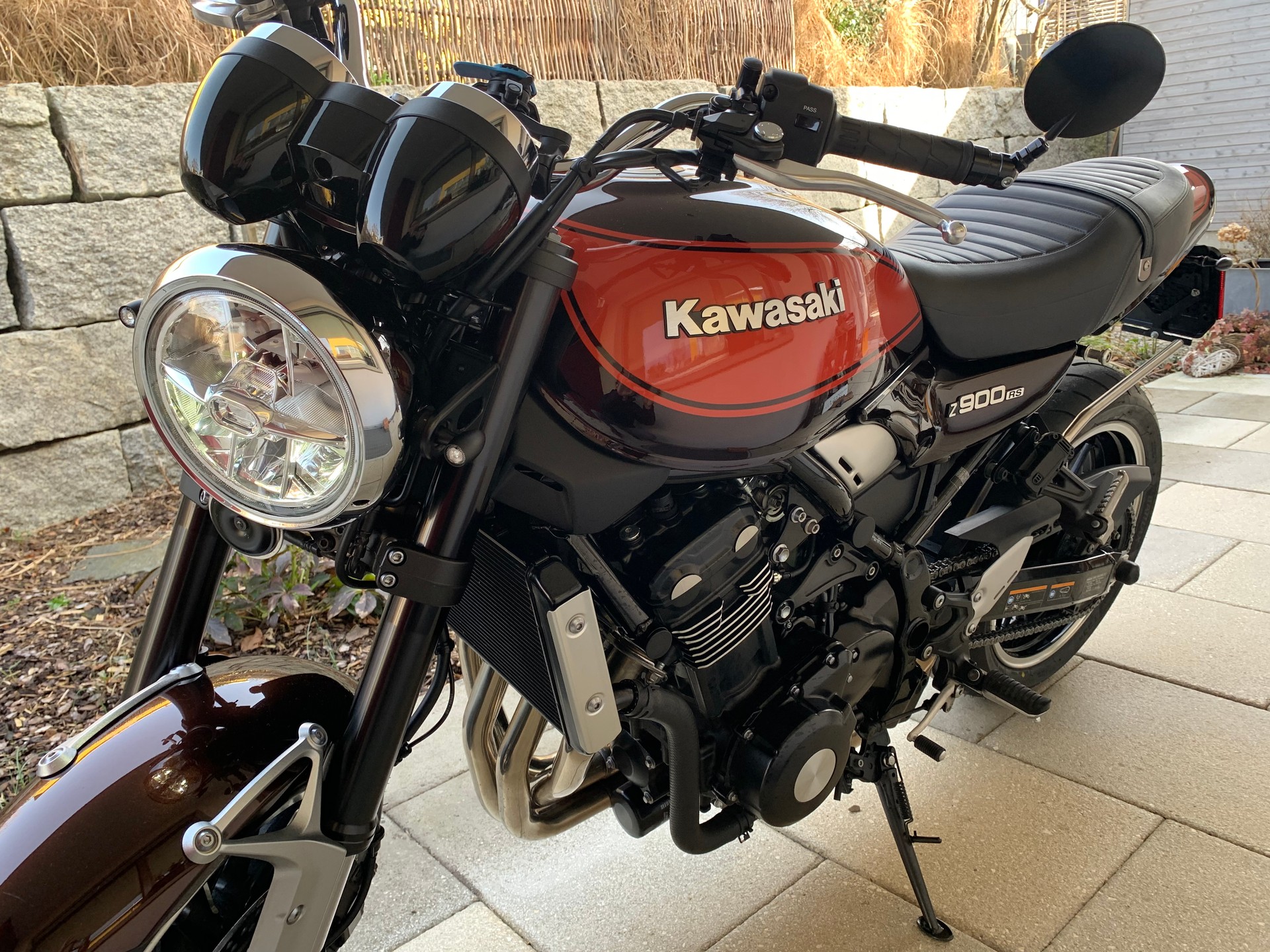 KAWASAKI Z 900 RS-image-1