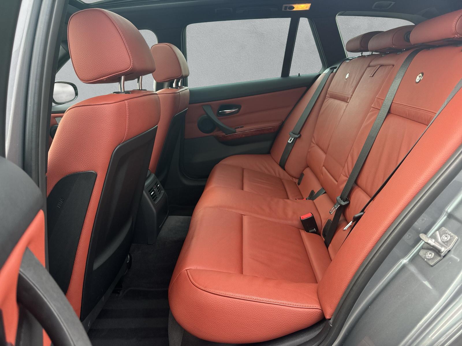 BMW-ALPINA B3 Touring 3.0 Biturbo 4x4 (CH) AHK 1.8T-image-11