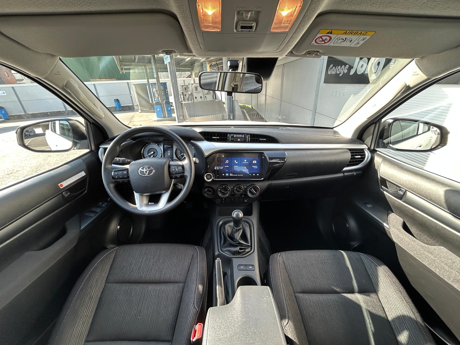 TOYOTA Hilux Double Cab.-Pick-up 2.8 D-4D 204 Comfort-image-6