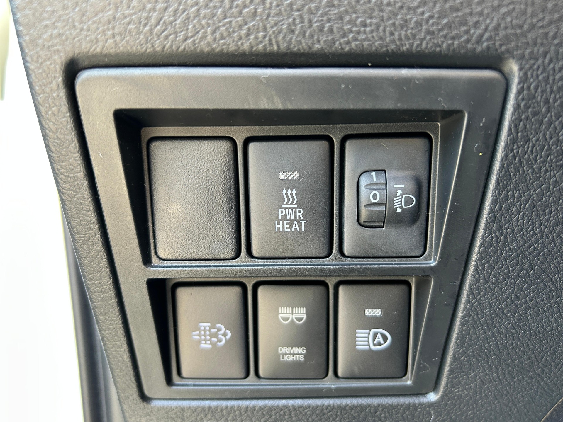 TOYOTA Hilux Double Cab.-Pick-up 2.8 D-4D 204 Comfort-image-13