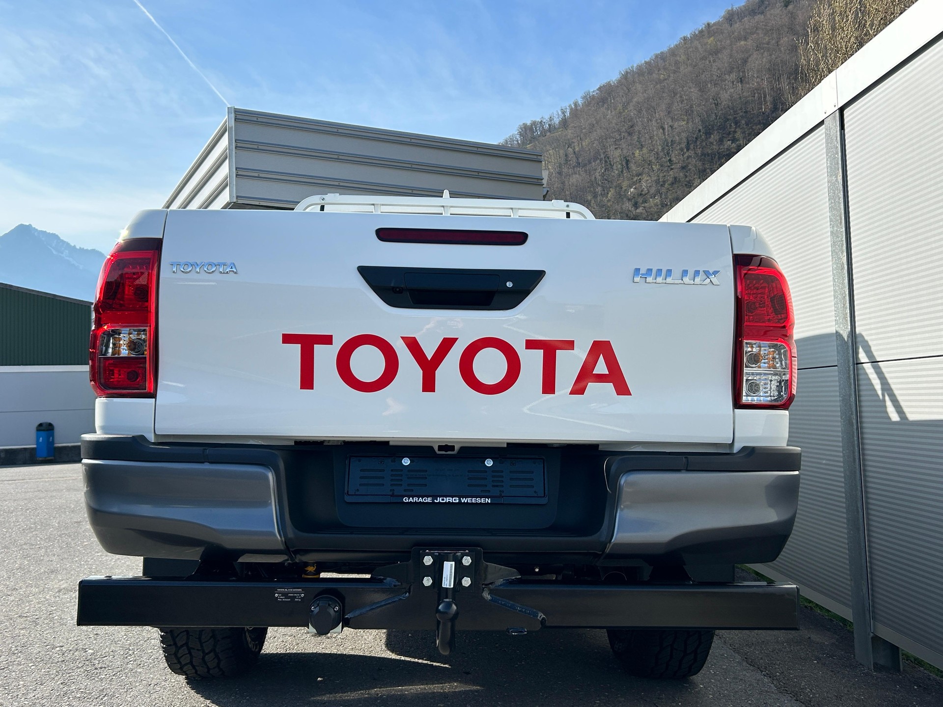 TOYOTA Hilux Double Cab.-Pick-up 2.8 D-4D 204 Comfort-image-4