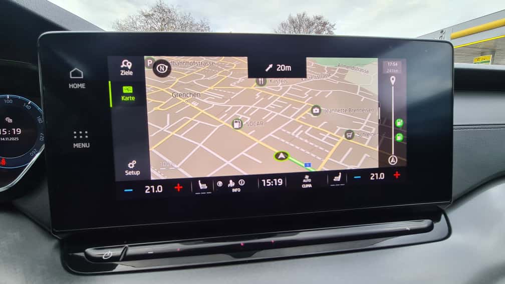 SKODA Octavia Combi 2.0 TDI DSG Ambition ** Gr-Navi ** Sitzheizung ** ACC ** PDC ** Virtual Cockpit ** Neues Modell 2023 **-image-7