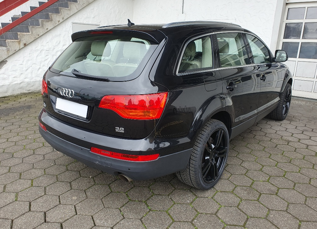 AUDI Q7 3.6 FSI Quattro Tiptronic-showroom-element-2