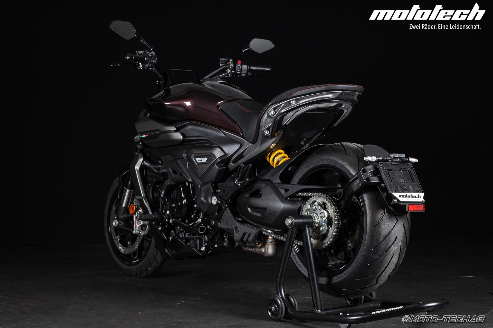 DUCATI X Diavel V4-image-1