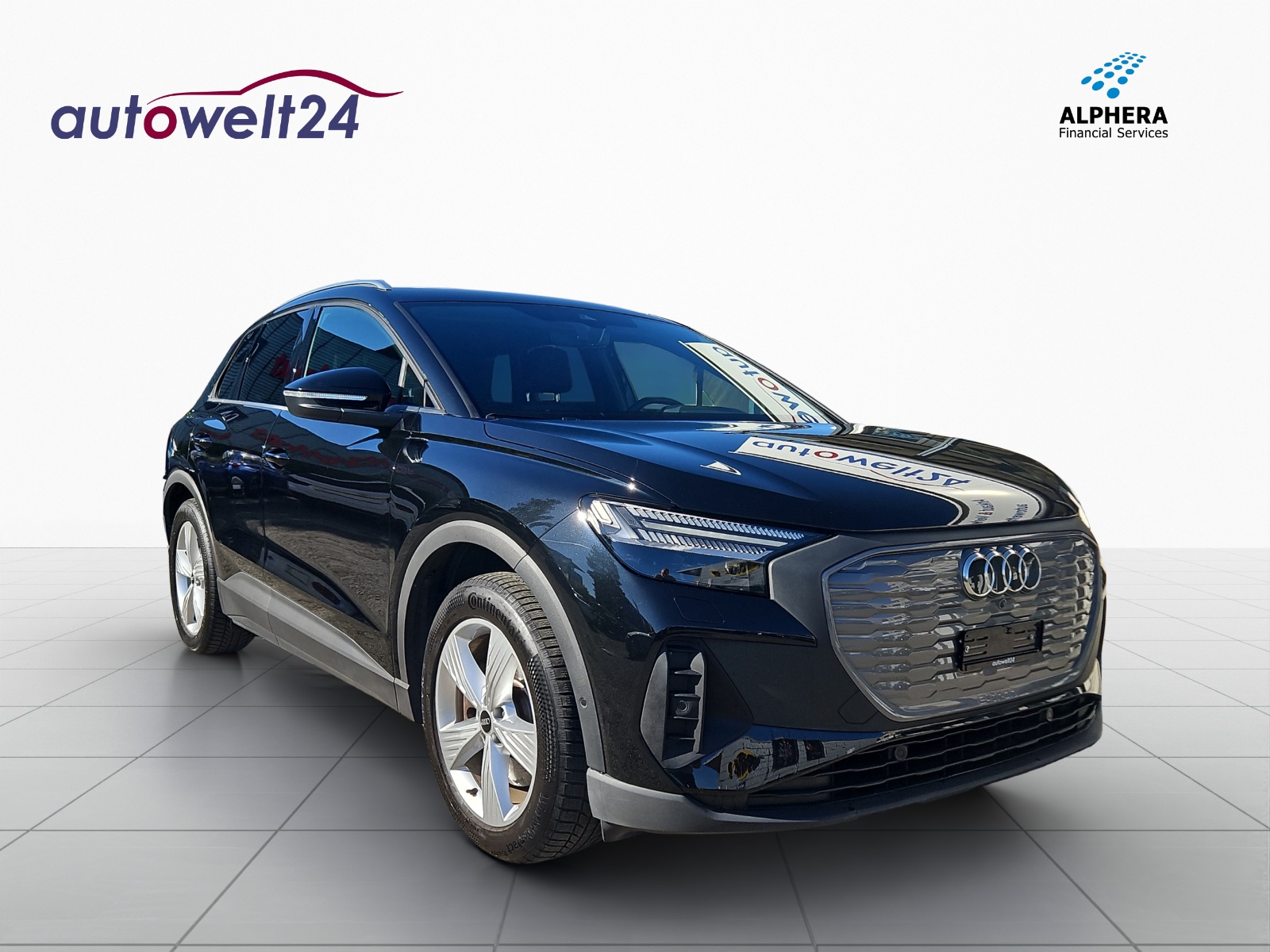 AUDI Q4 e-tron 45 quattro-showroom-element-3