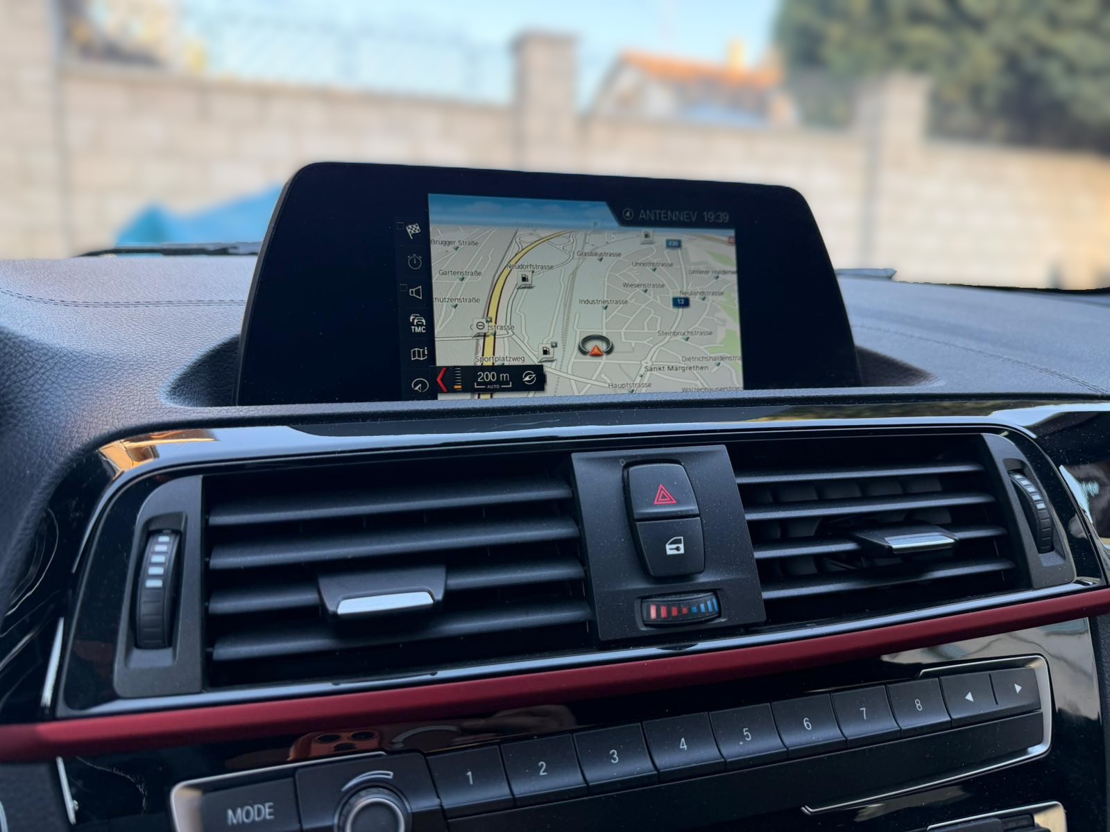 BMW 120i Edition Sport Line Steptronic-image-11