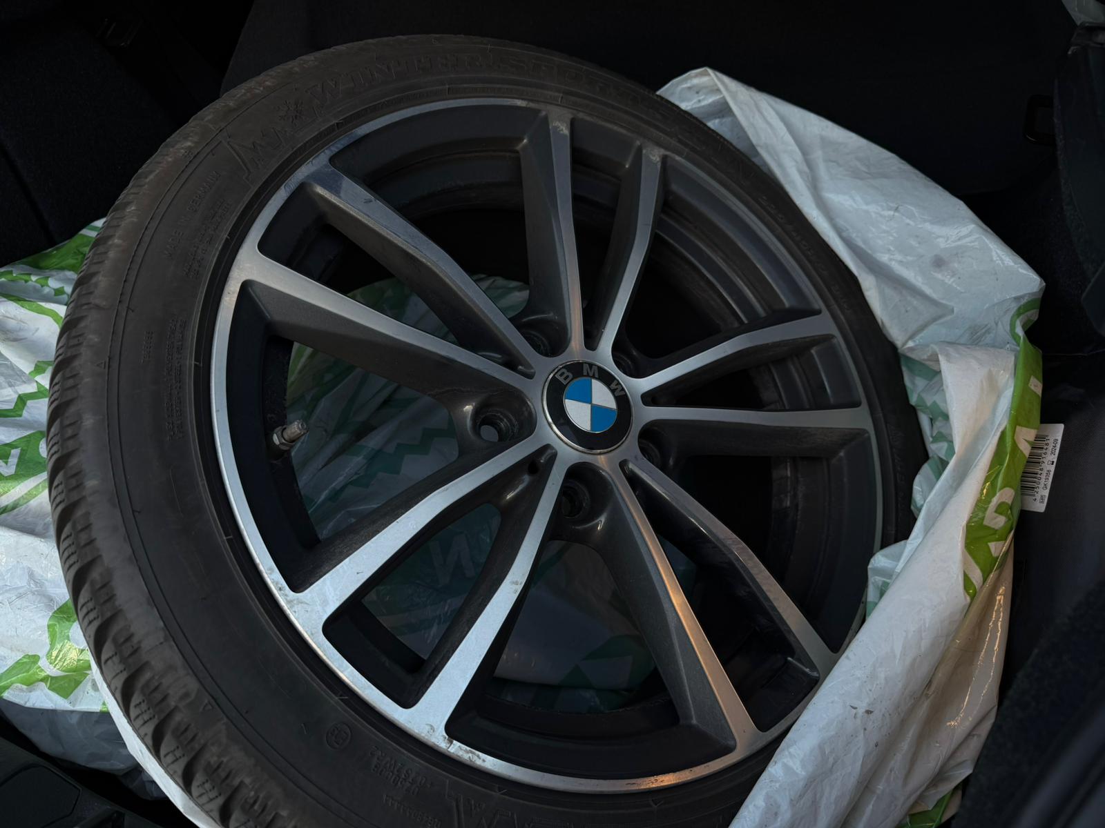 BMW 120i Edition Sport Line Steptronic-image-12