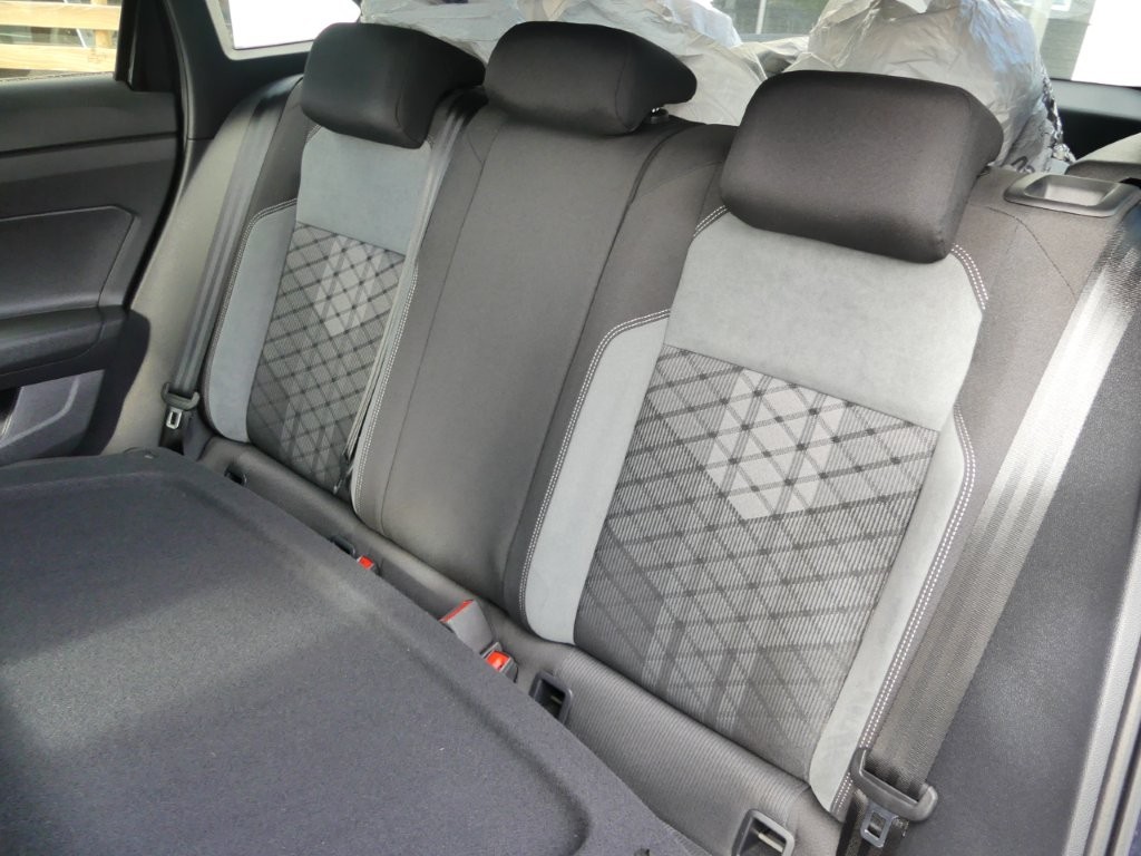 VW Taigo 1.5 TSI R-Line DSG-image-11