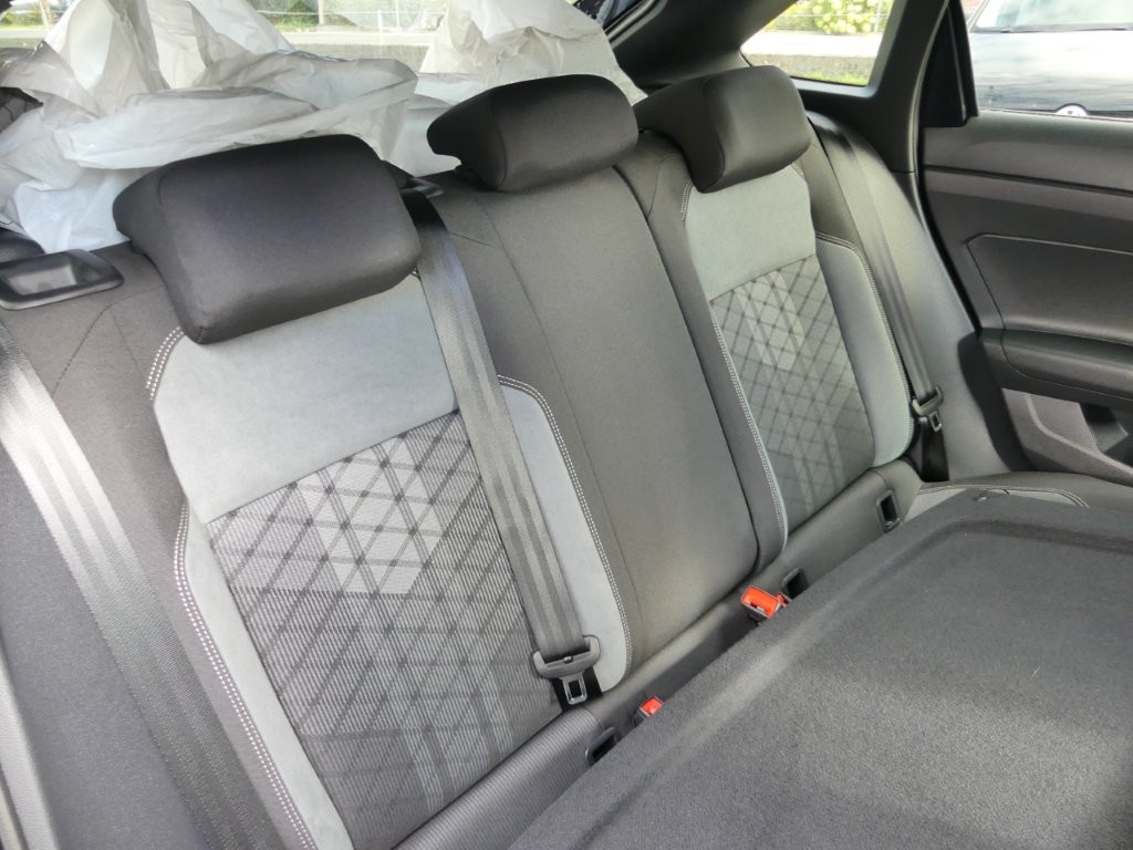 VW Taigo 1.5 TSI R-Line DSG-image-12