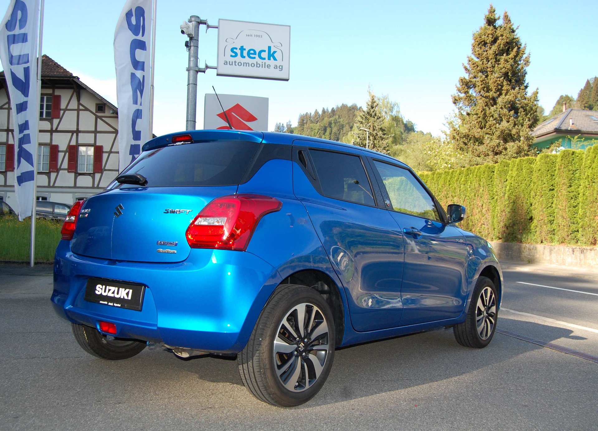 SUZUKI Swift 1.2i Piz Sulai Top Hybrid Allgrip 4x4-showroom-element-3