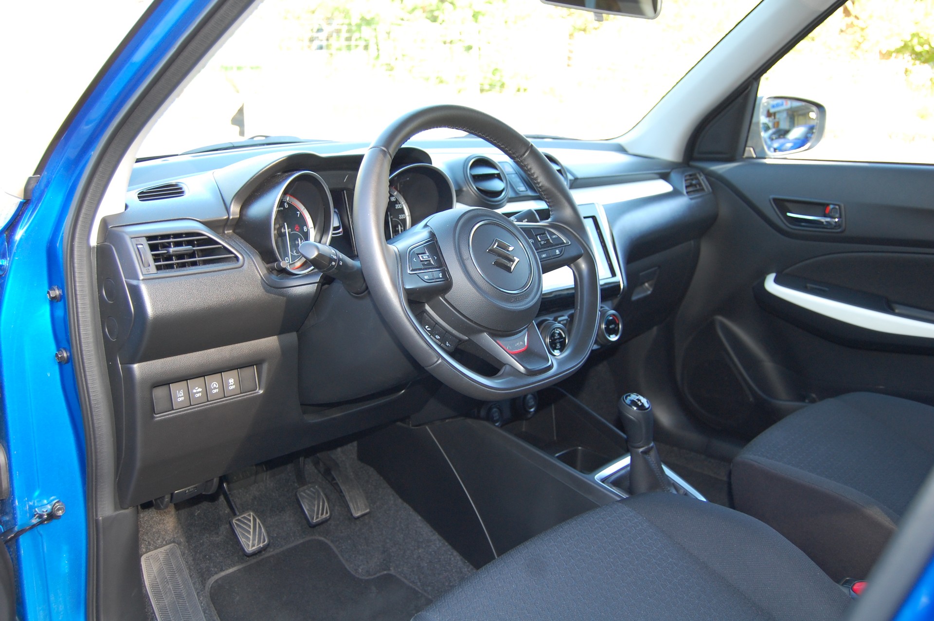 SUZUKI Swift 1.2i Piz Sulai Top Hybrid Allgrip 4x4-image-11