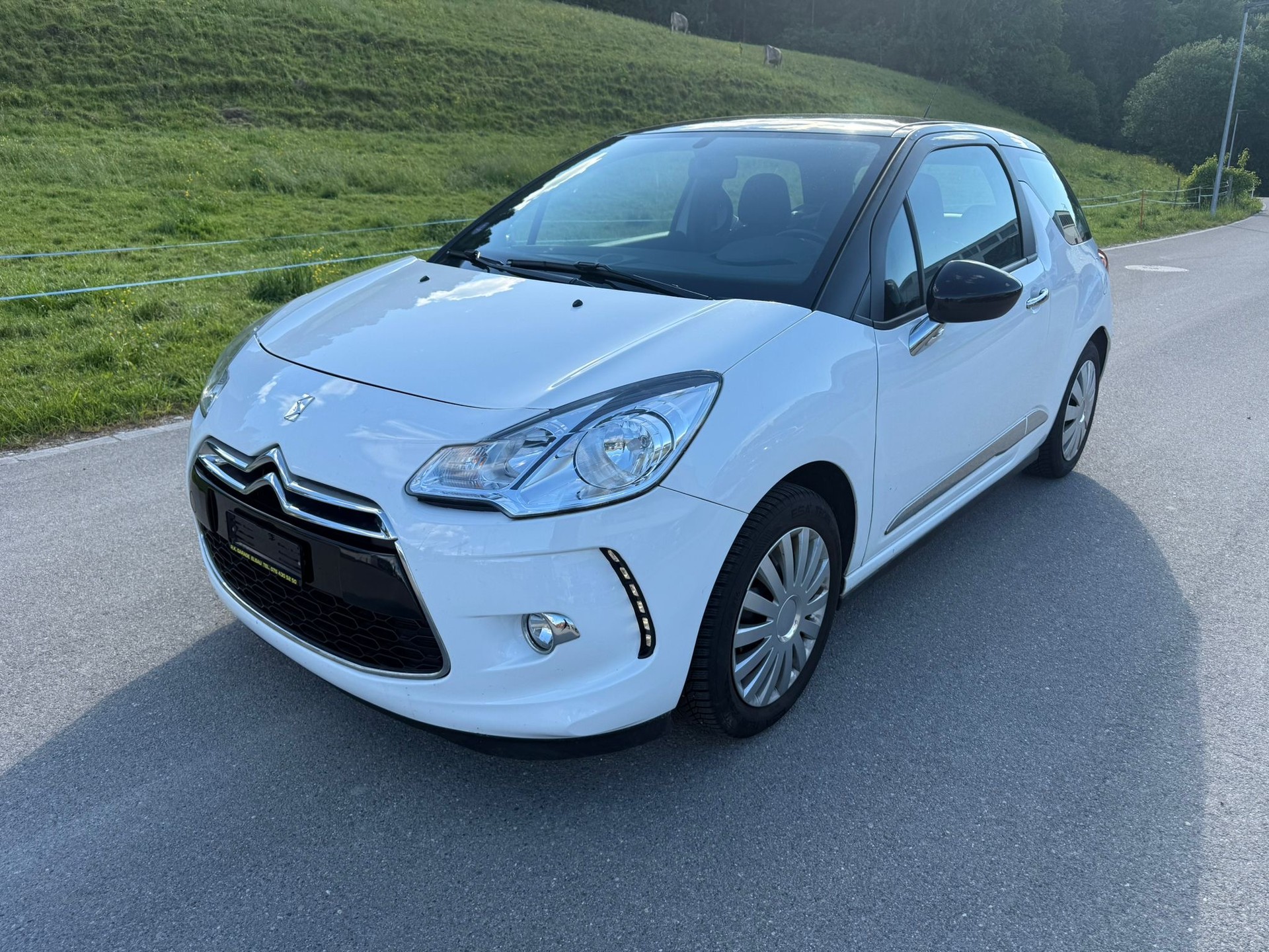 DS AUTOMOBILES DS3 1.2 VTi Chic-image-2