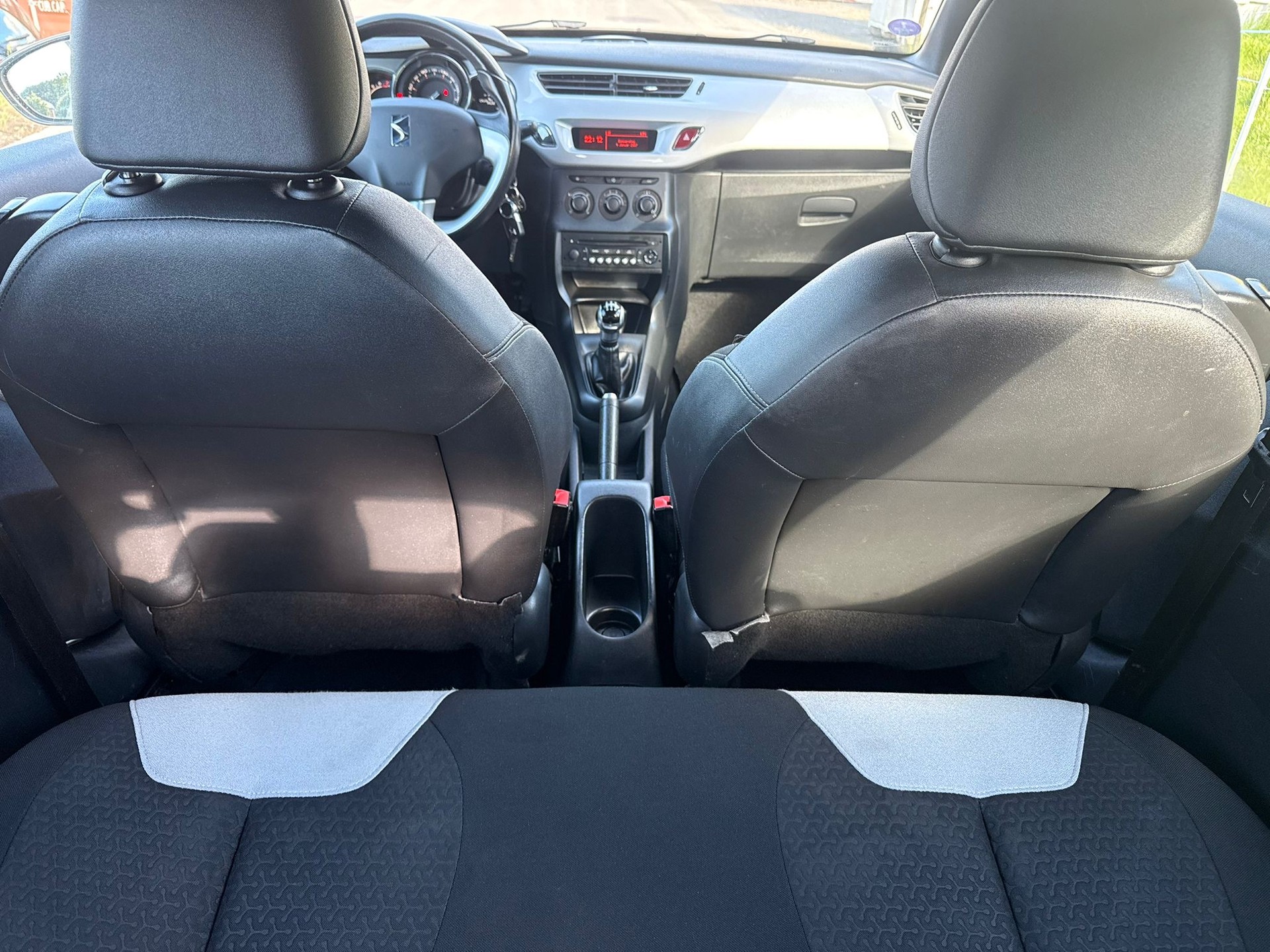 DS AUTOMOBILES DS3 1.2 VTi Chic-image-8