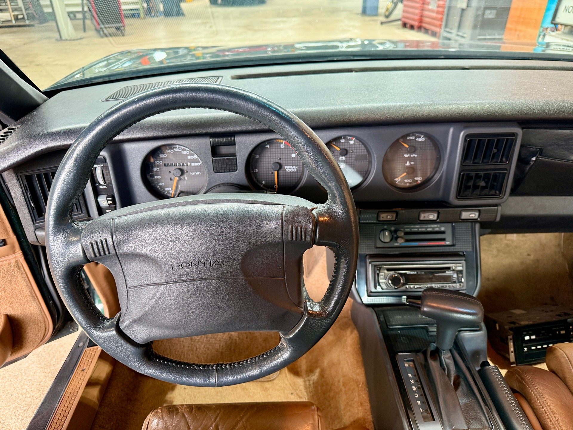 PONTIAC Firebird 5.0 V8 Trans Am GTA-image-11