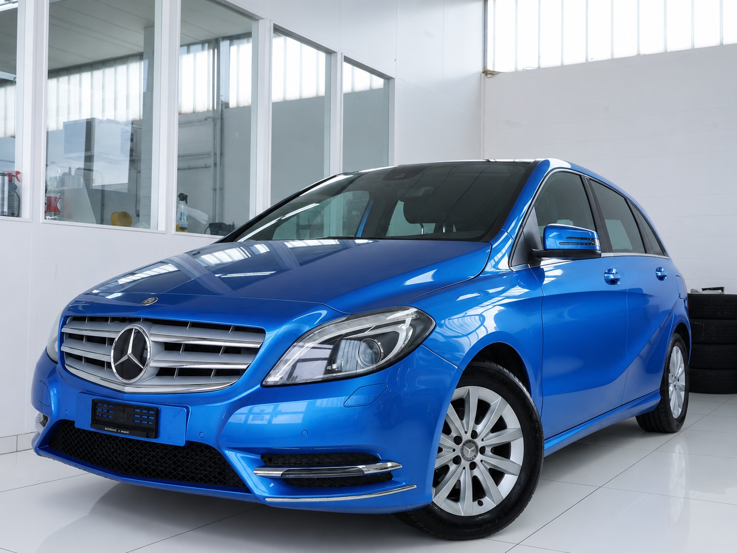 MERCEDES-BENZ B 180 7G-DCT-image-0