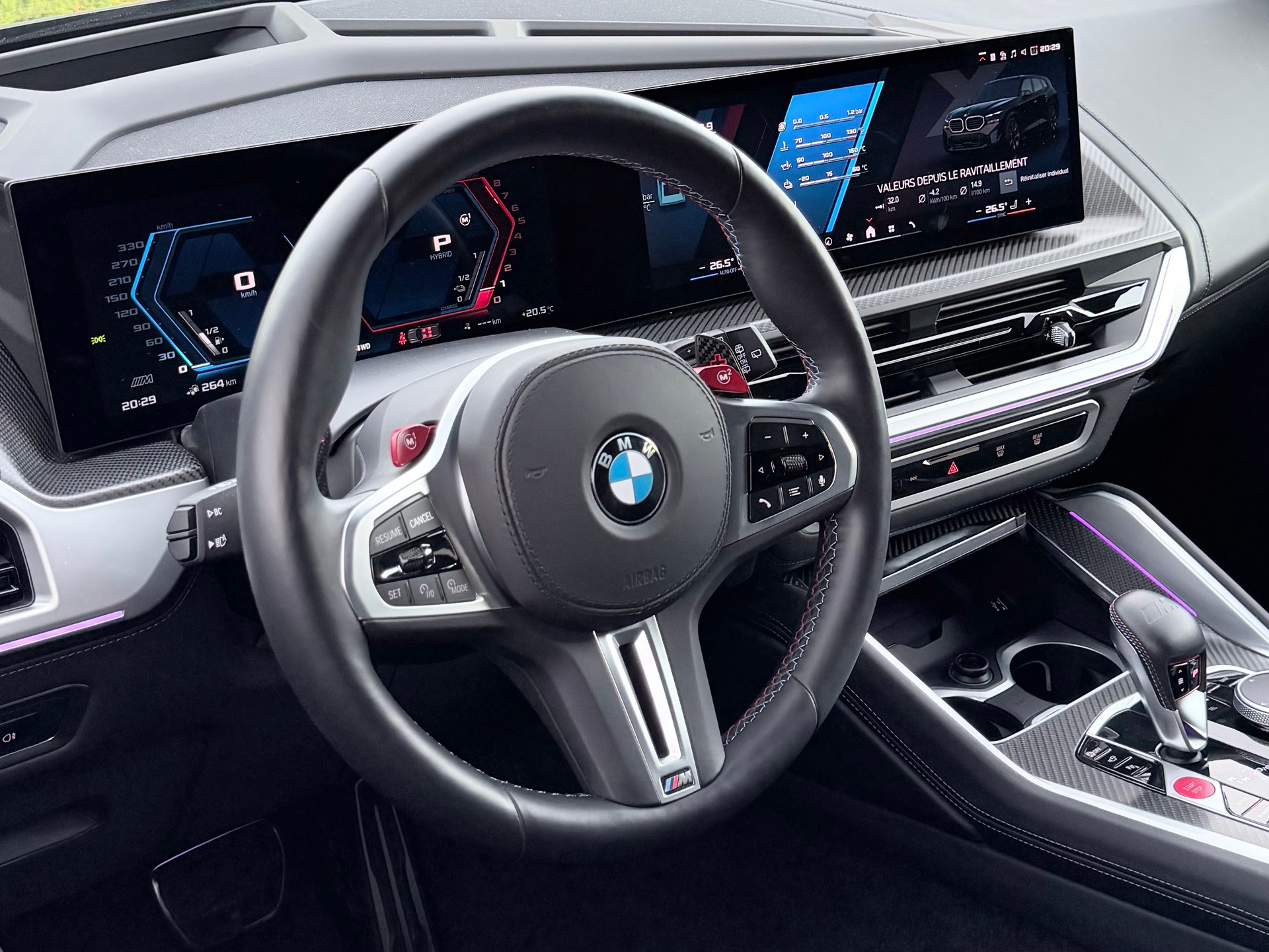 BMW XM xDrive 50e PHEV Steptronic-image-4