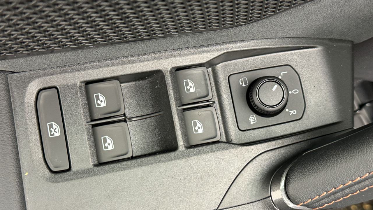 CUPRA Formentor 1.5 e-HYBRID pHEV VZ Black Edition-image-8