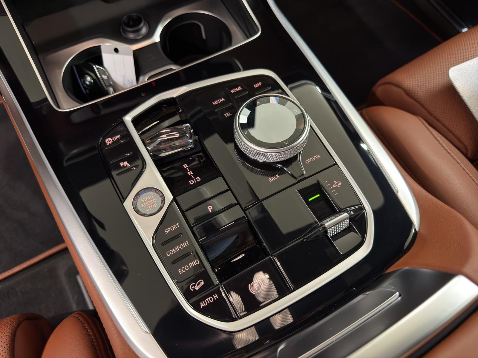 BMW X7 M60i-image-19