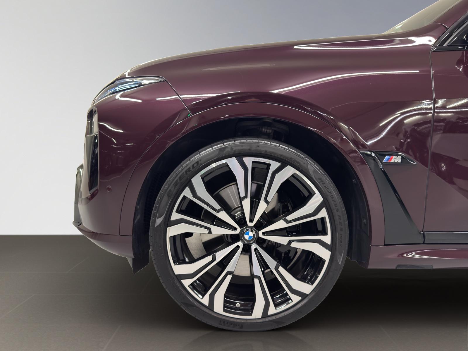 BMW X7 M60i-image-8