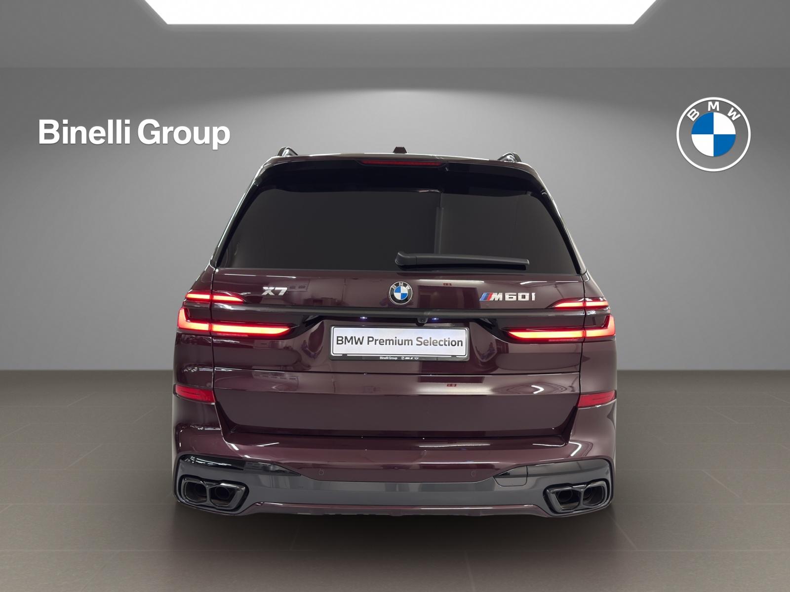 BMW X7 M60i-showroom-element-3