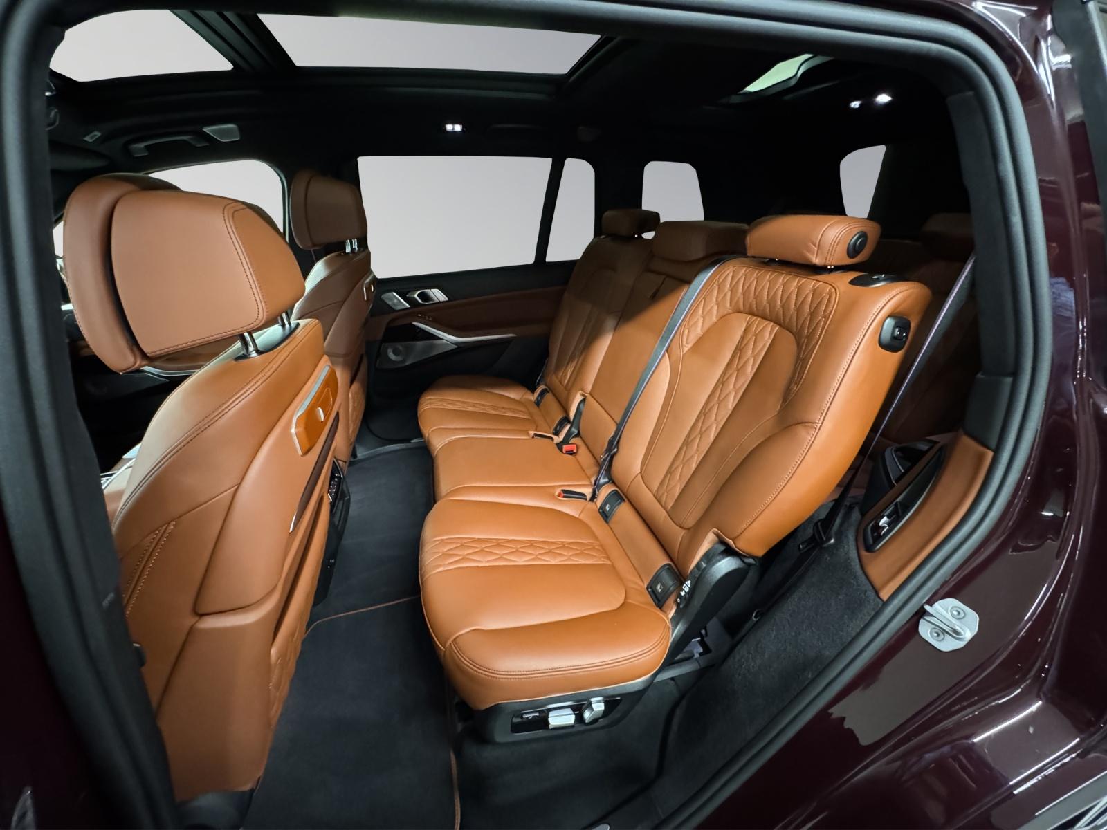 BMW X7 M60i-image-13