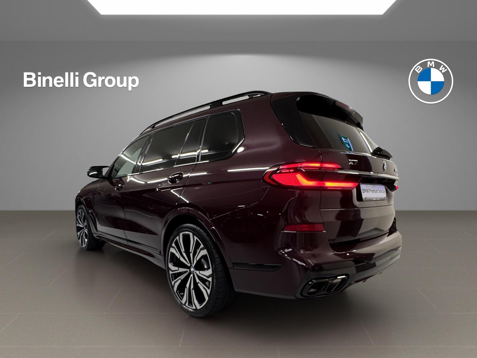 BMW X7 M60i-showroom-element-2