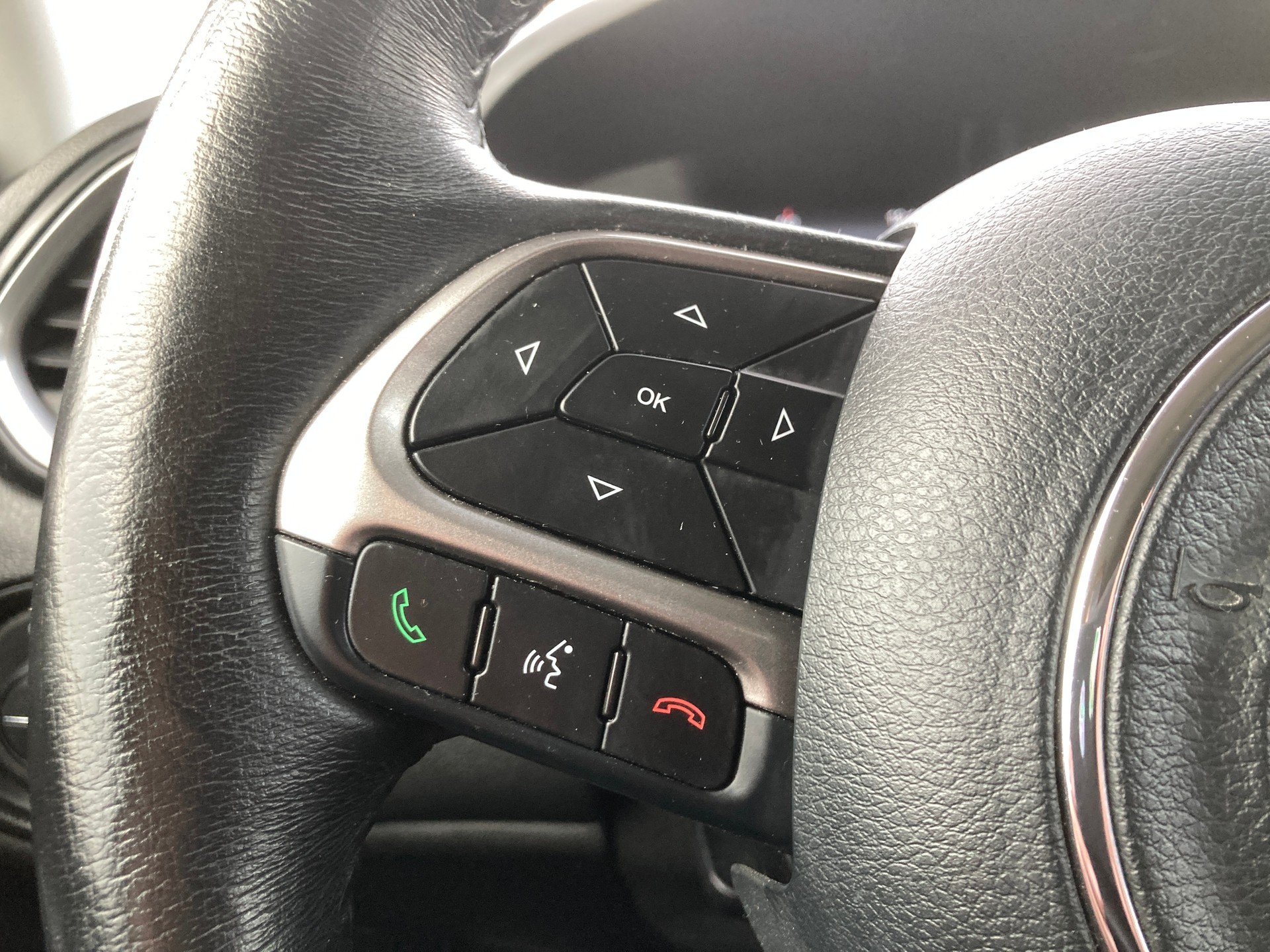 JEEP Renegade 1.5 MHEV Limited-image-23