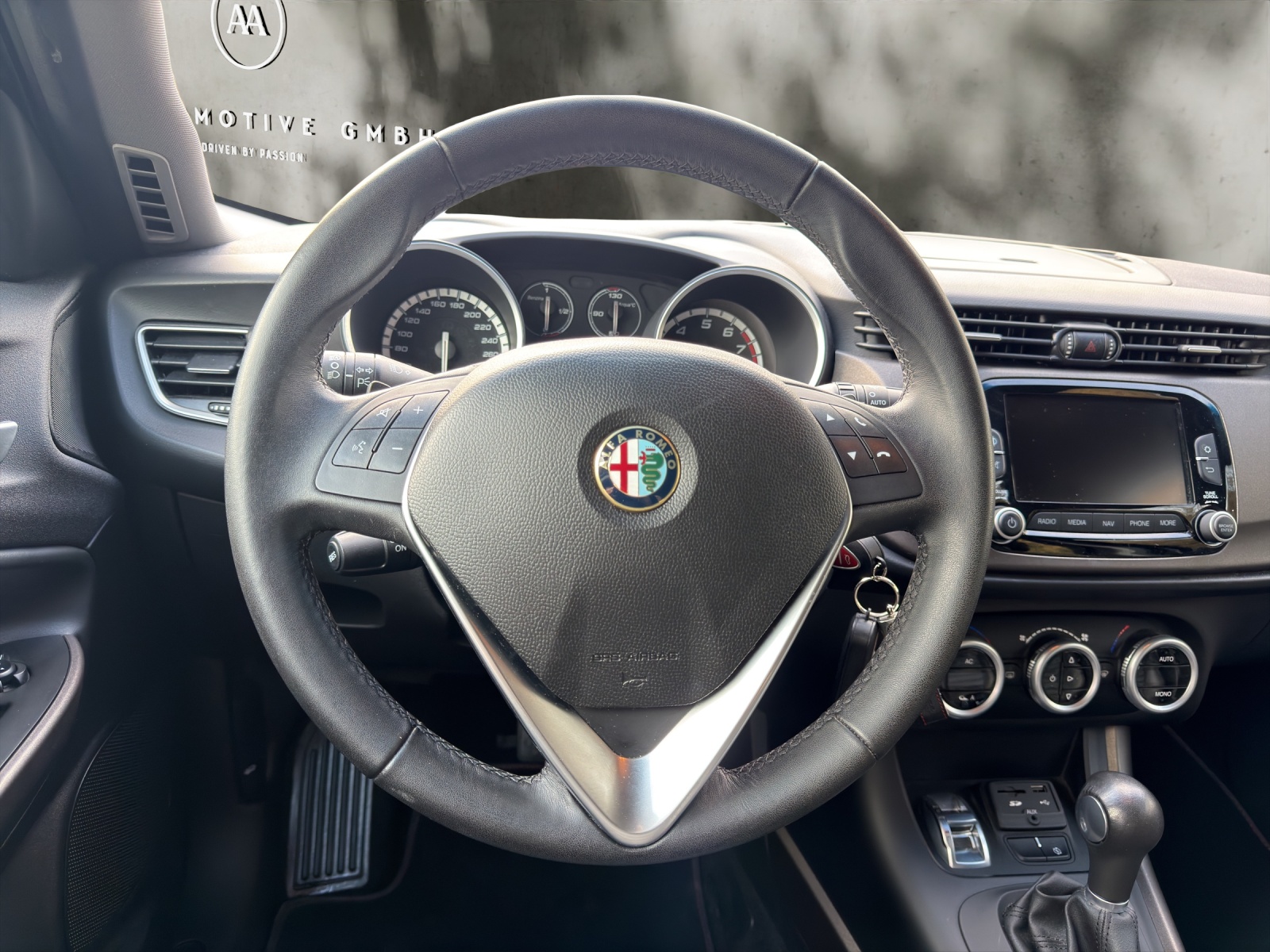 ALFA ROMEO Giulietta 1.4 MultiAir Exclusive TCT-image-9