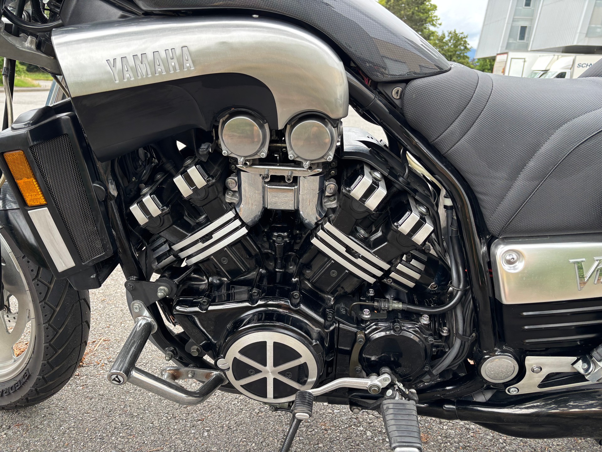YAMAHA V-Max VMX 1200 (CAN)-image-5