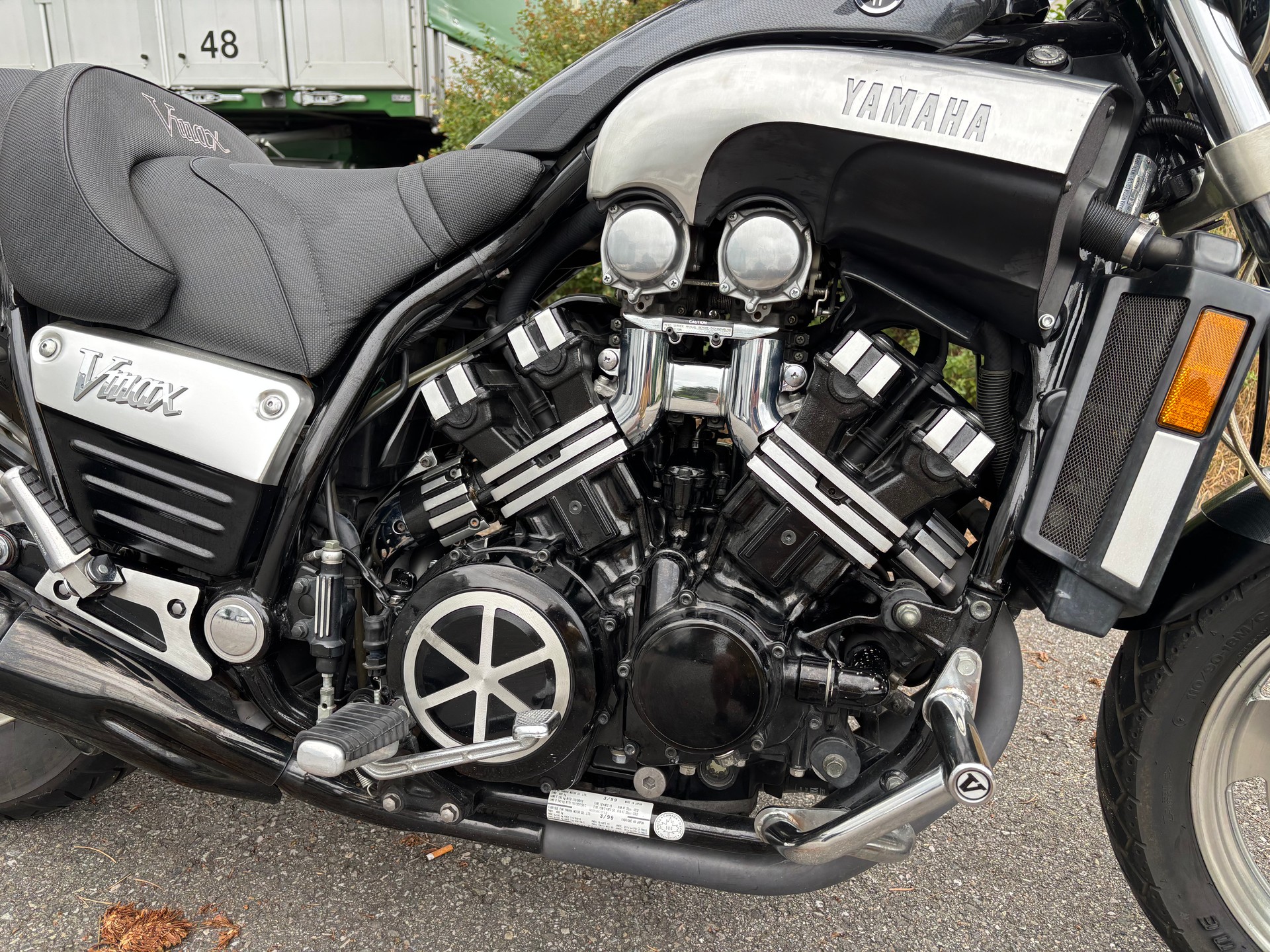 YAMAHA V-Max VMX 1200 (CAN)-image-4