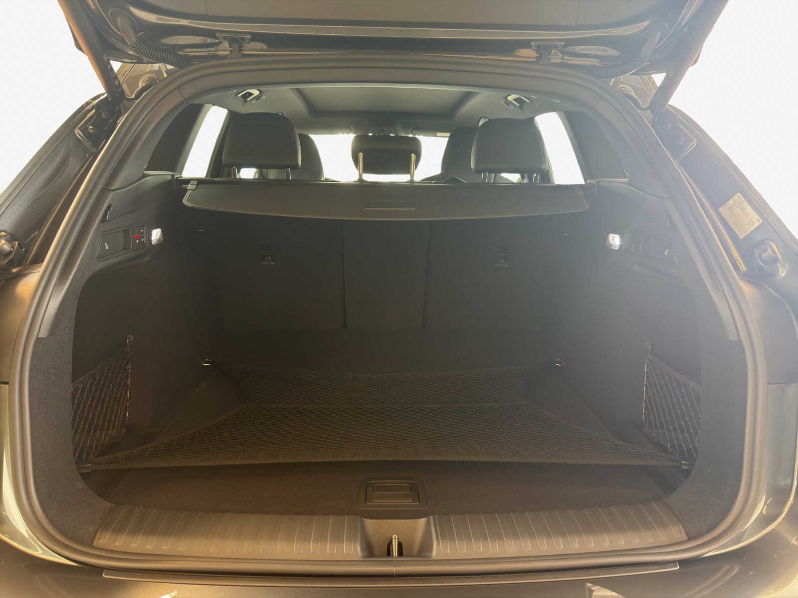 AUDI SQ6 e-tron quattro-image-12
