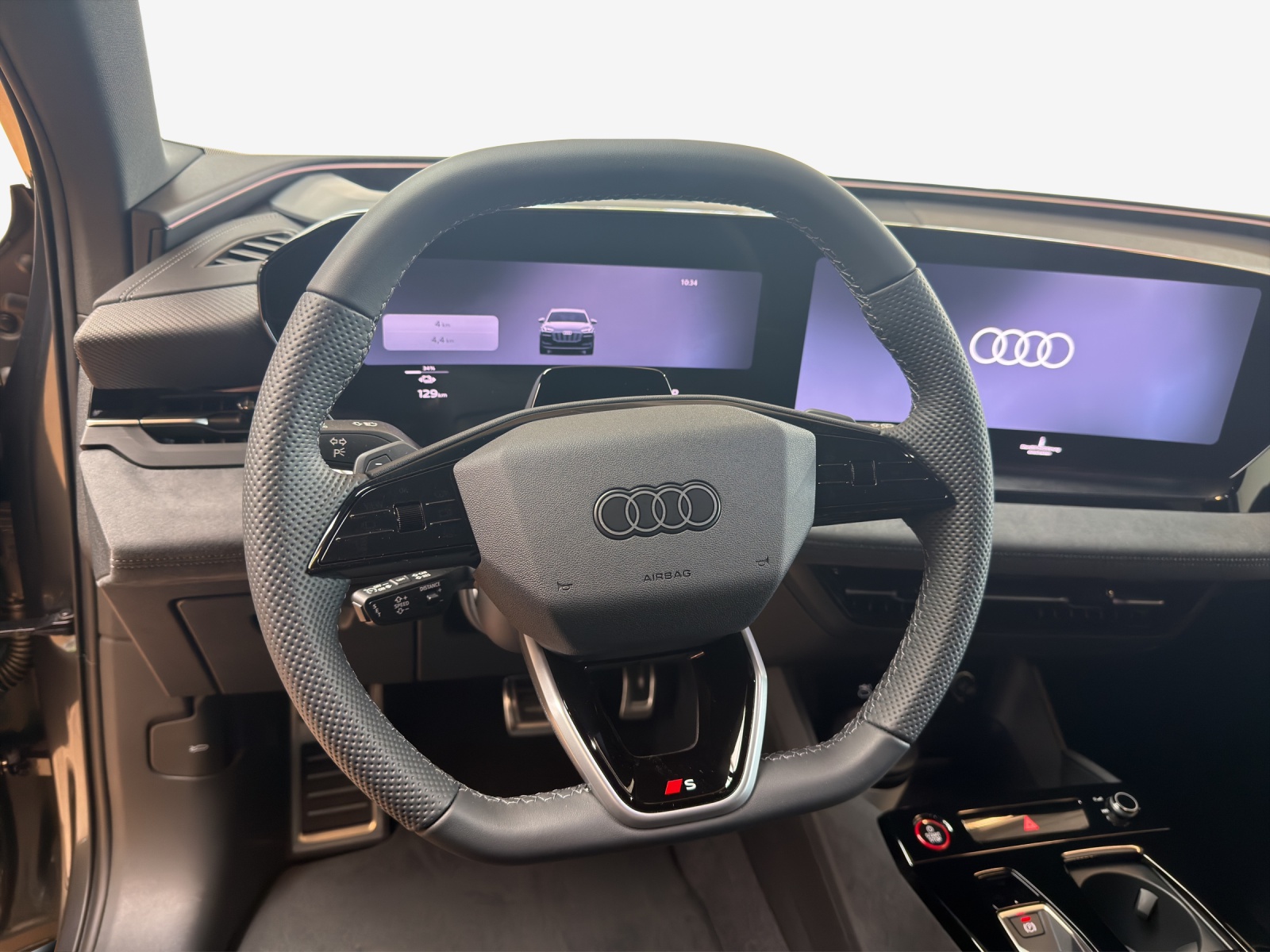 AUDI SQ6 e-tron quattro-image-9
