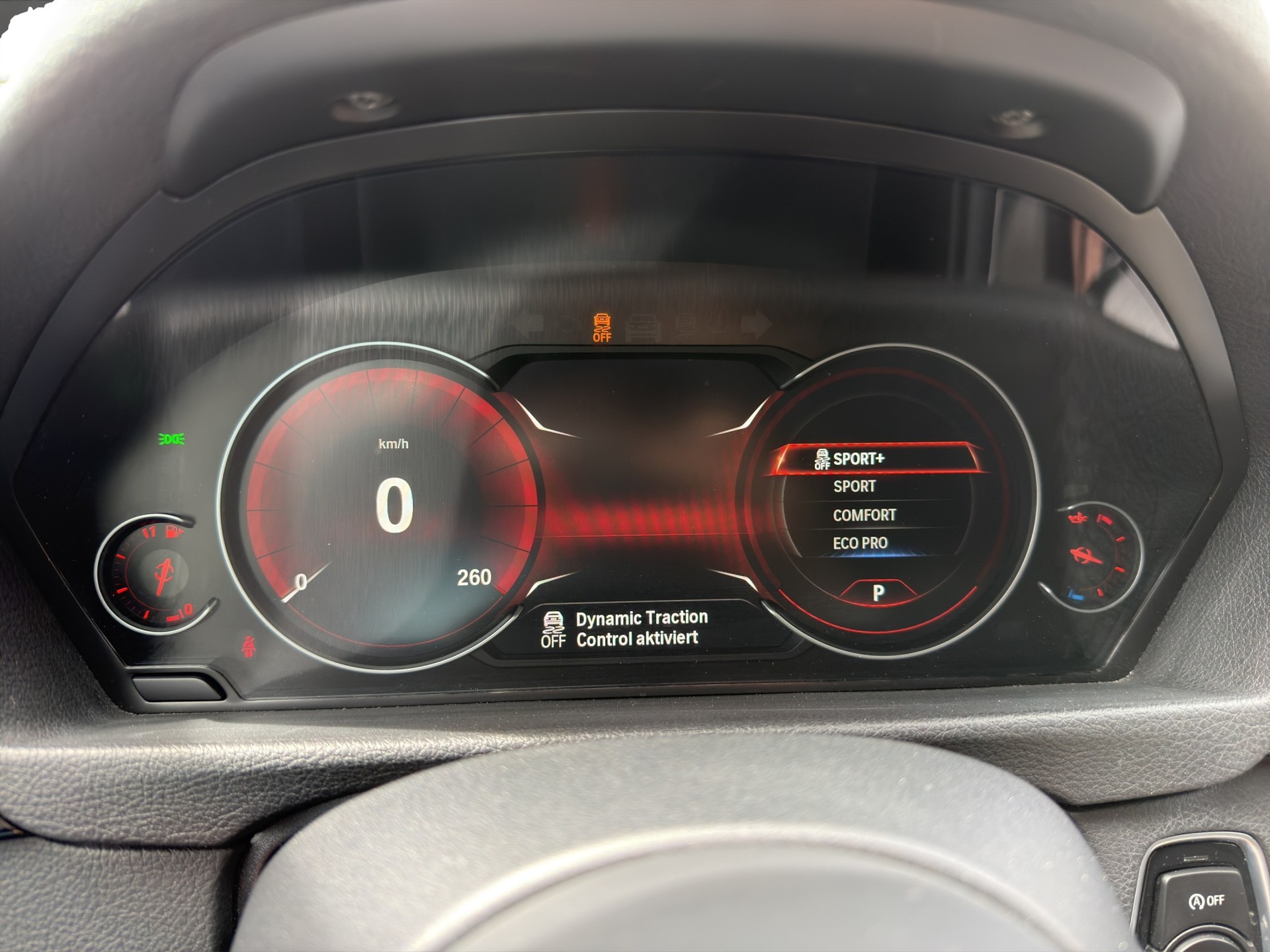 BMW 320i xDrive Touring M Sport Steptronic-image-15
