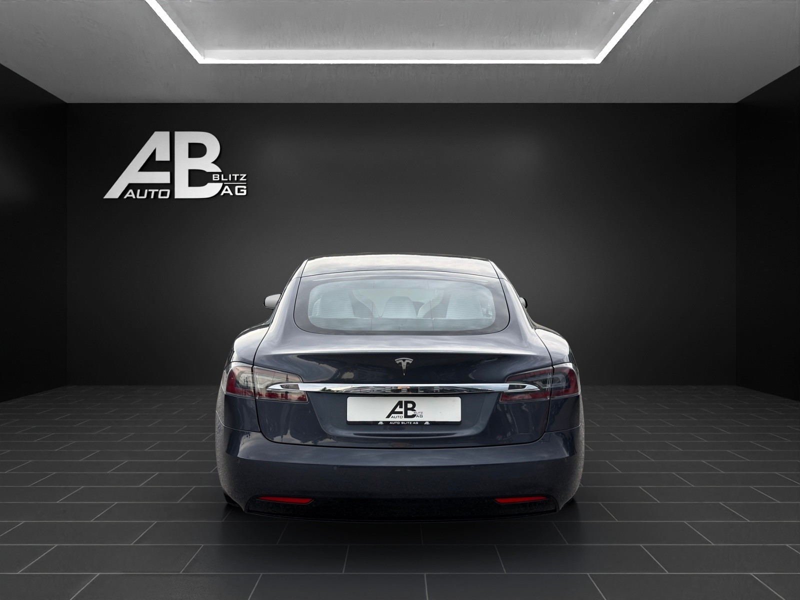 TESLA Model S 75 D 4x4 mit 525 PS-showroom-element-3