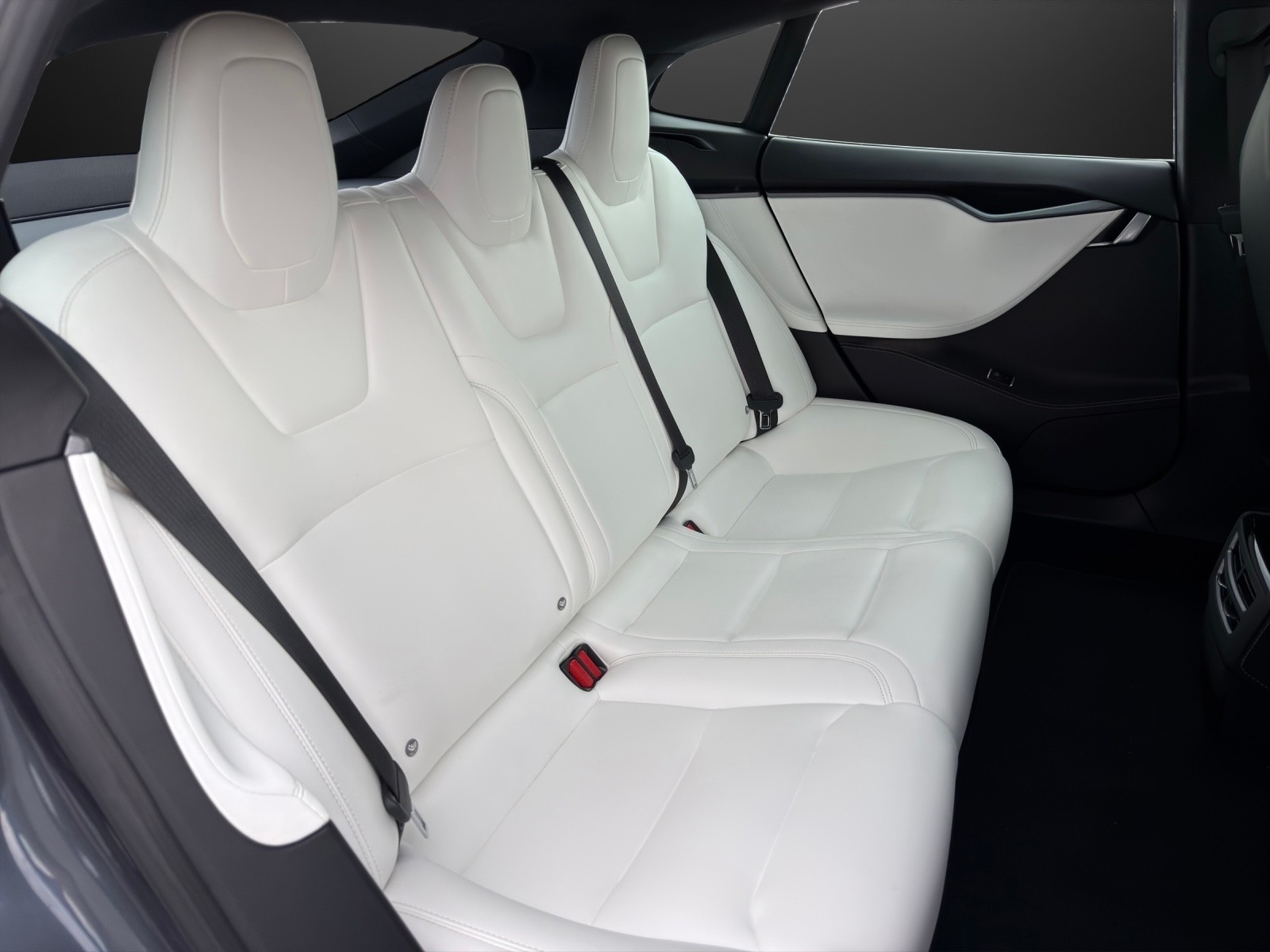 TESLA Model S 75 D 4x4 mit 525 PS-image-12