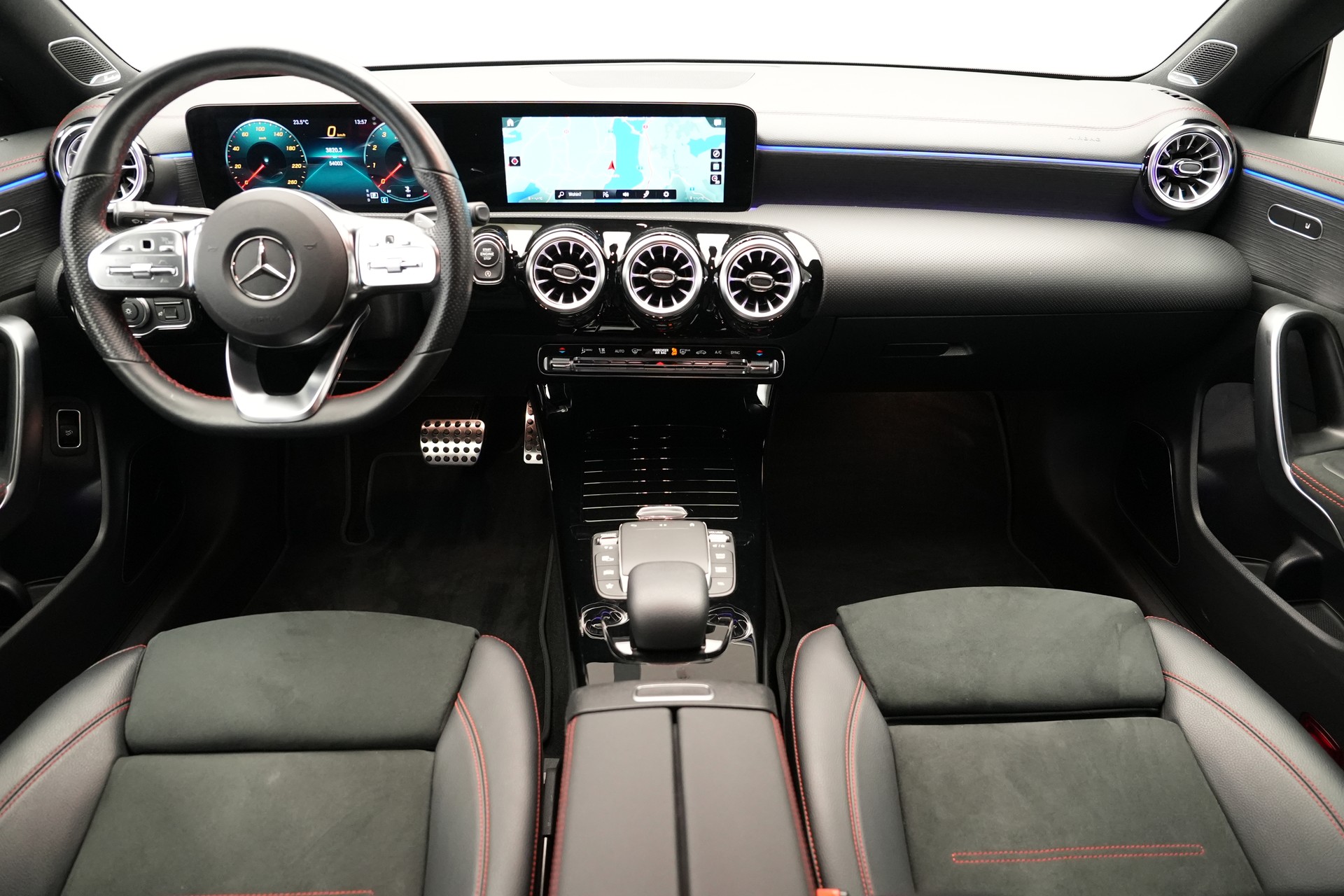 MERCEDES-BENZ CLA 200 AMG Line 7G-DCT *CH-Fahrzeug*-image-9