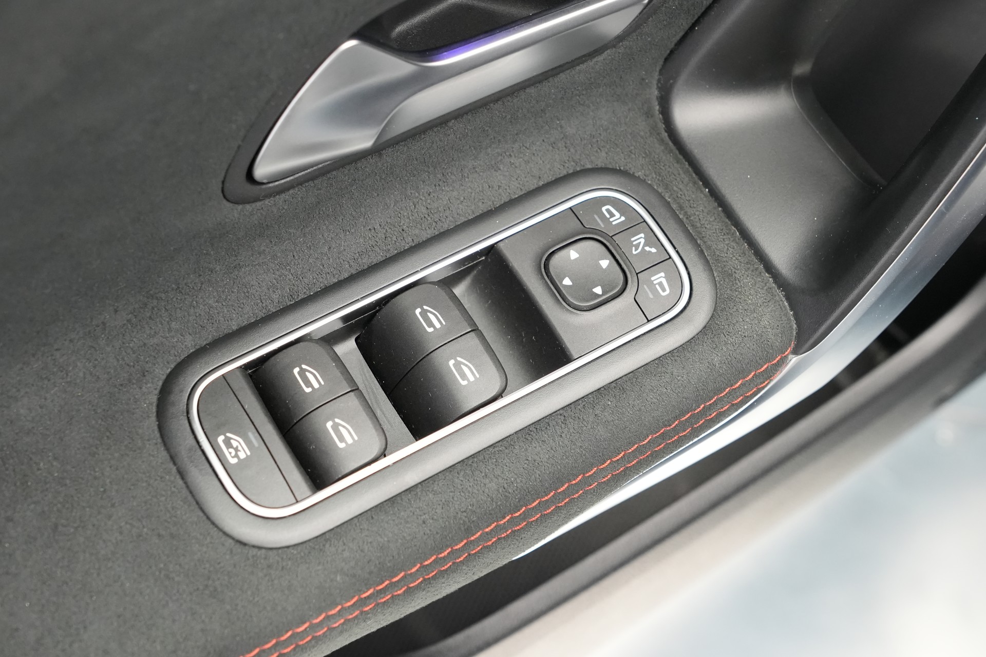 MERCEDES-BENZ CLA 200 AMG Line 7G-DCT *CH-Fahrzeug*-image-17