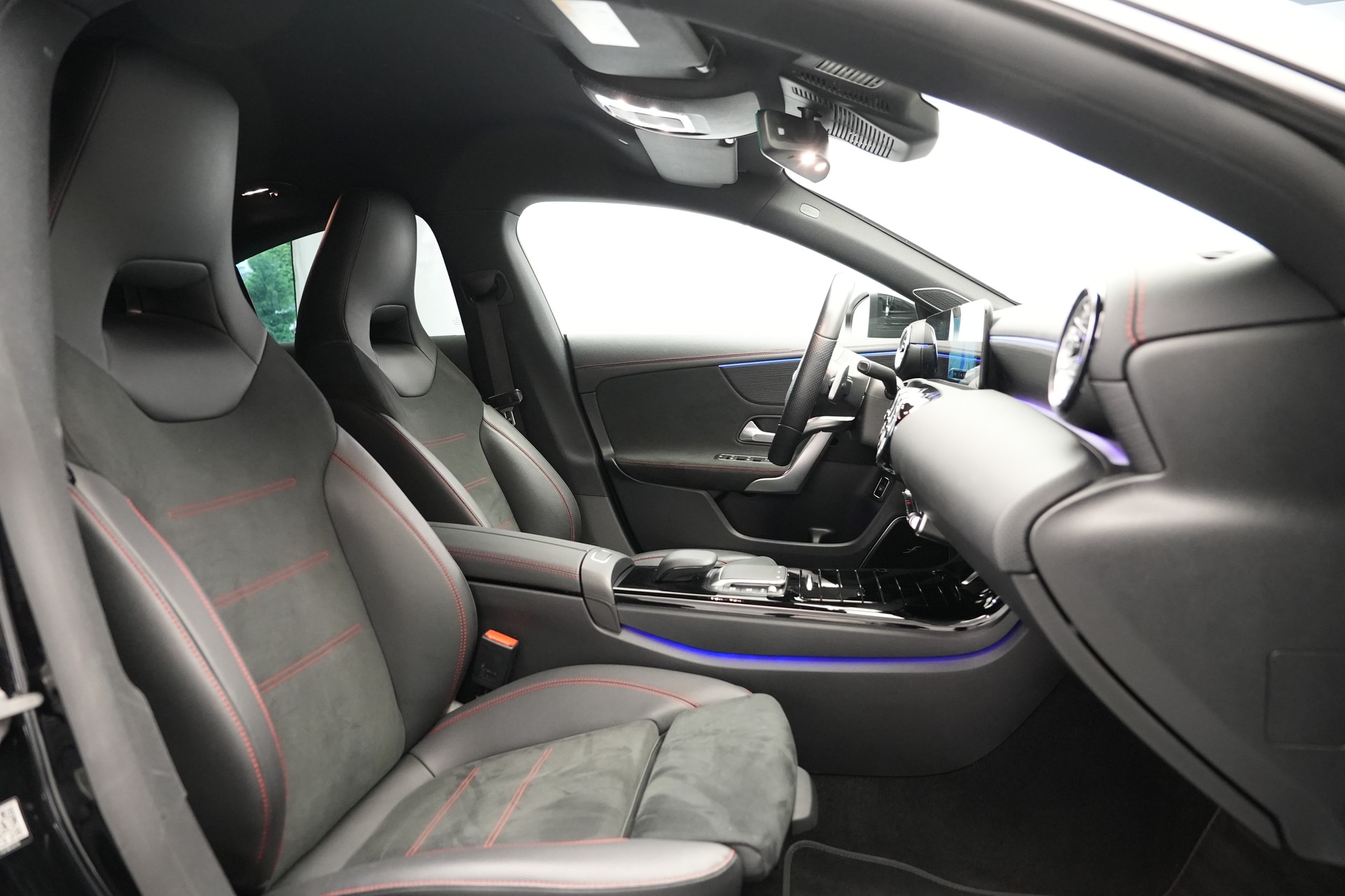 MERCEDES-BENZ CLA 200 AMG Line 7G-DCT *CH-Fahrzeug*-image-15