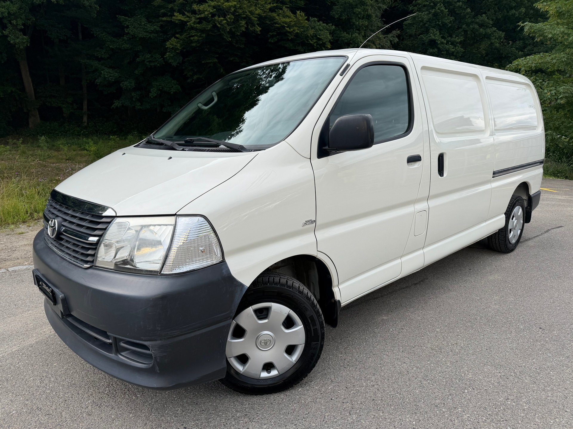 TOYOTA Hiace D-4D Van LWB